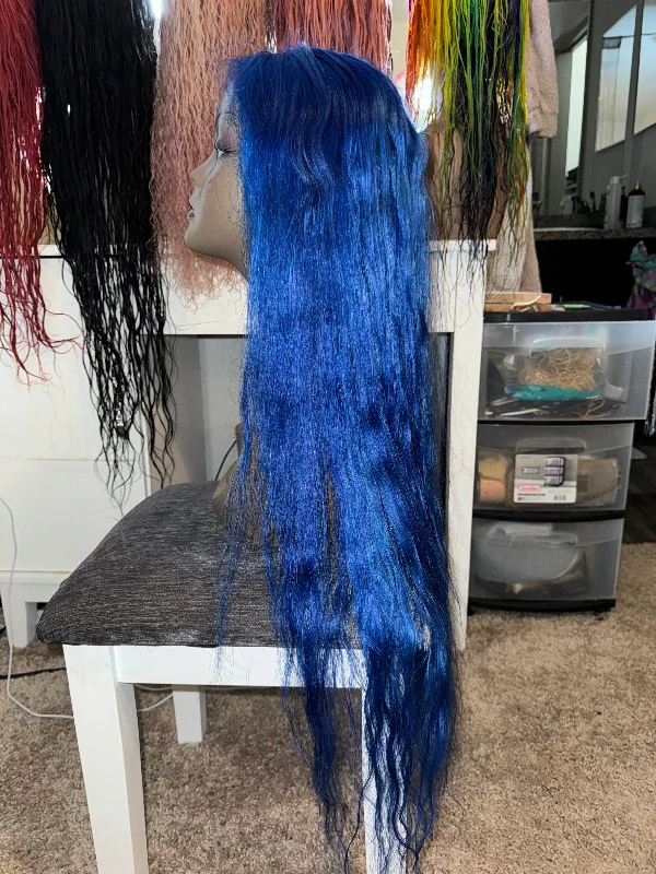 Colored wig with a pre - plucked hairline for a more natural look32 inch Blue Lace