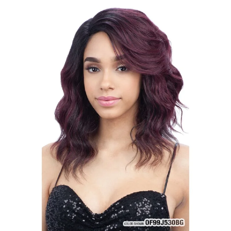 Bob wig in a jet - black color for a classic appearanceFreetress Equal HD Invisible L Part Wig - Chasty