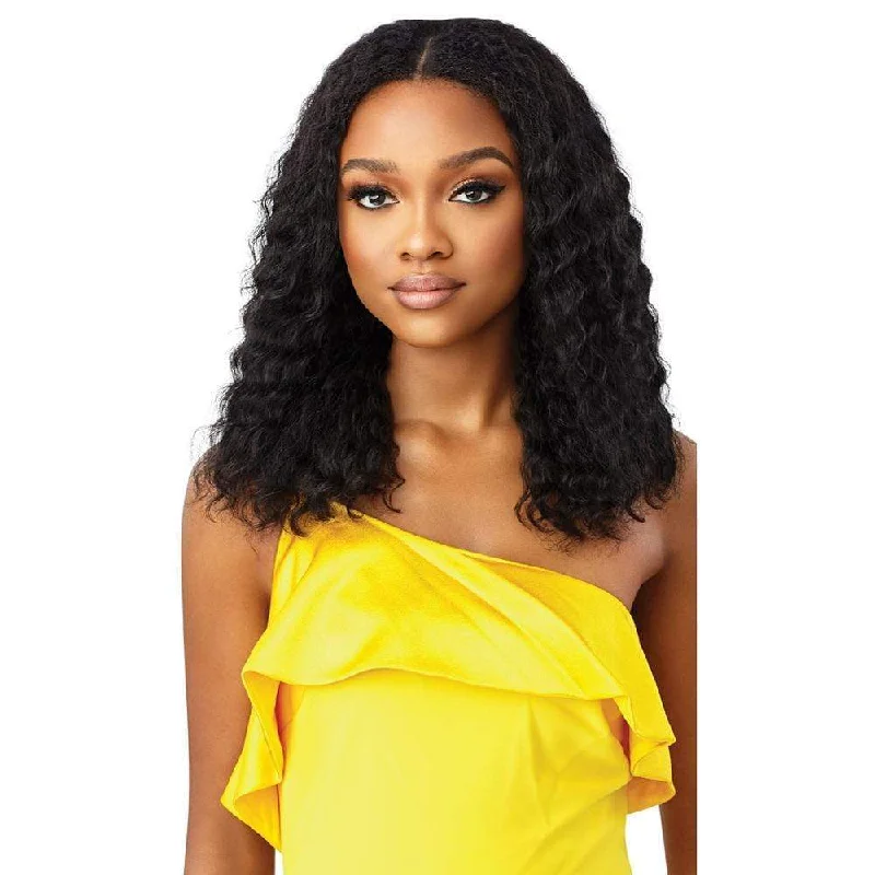 Synthetic bob wig with a natural - looking textureOutre MyTresses Gold Label U-Part Leave Out Wig - Peruvian Wave 18"