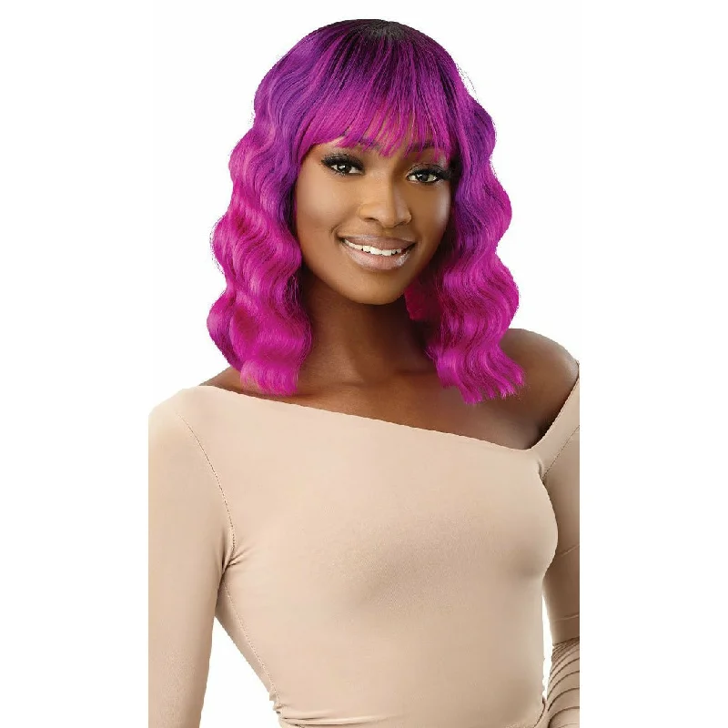 Bob wig with a wavy texture for a beachy lookOutre WIGPOP Synthetic Wig - Genesis