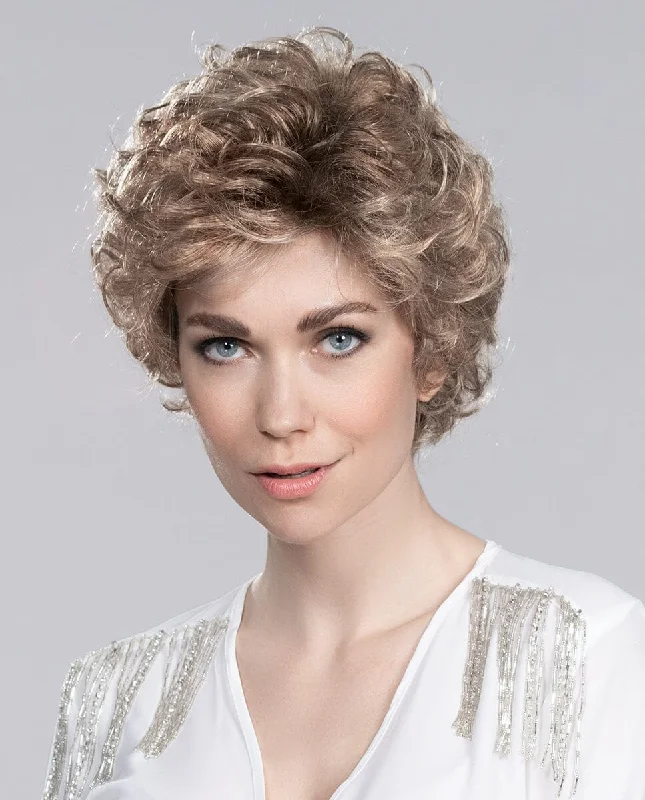 Long - length wig with a wispy fringe for a soft and feminine lookCity Wig by Ellen Wille