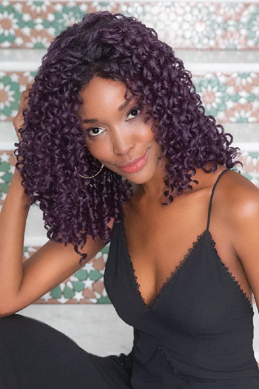 Curly wig with a pre - plucked hairline for a more natural lookDiva <br>Synthetic Lace Front Wig