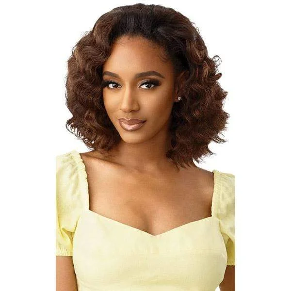 Half wig with a straight texture for a sleek and minimalist lookOutre Converti Cap Synthetic Hair Wig - SWAY SOIREE