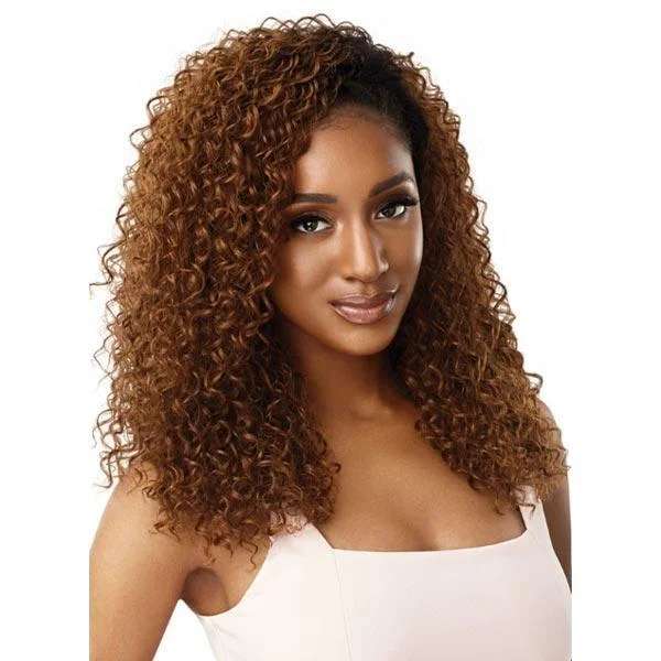 Half wig with a curly texture for a bold and stylish choiceOutre Quick Weave Wet & Wavy Half Wig - BOHO CURL 20"