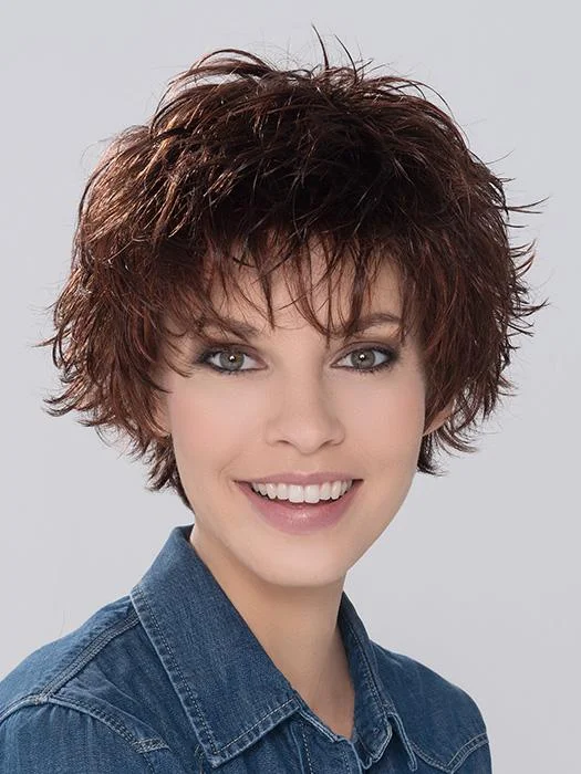 Lace - front wavy wig for a realistic hairlinePush Up | Short Synthetic Wig (Basic Cap)