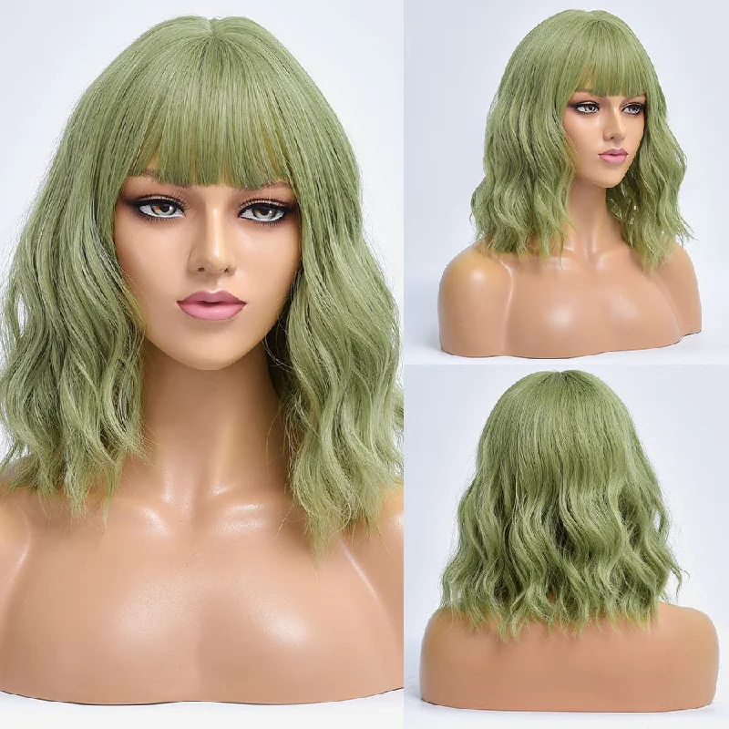 Wavy wig with a wavy bang for a trendy and modern styleShort Bob Synthetic Green Wig With Bangs